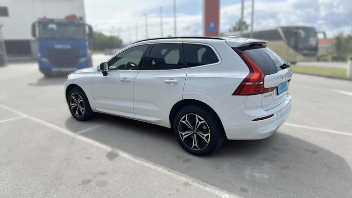 Volvo XC60 B4 Momentum pro