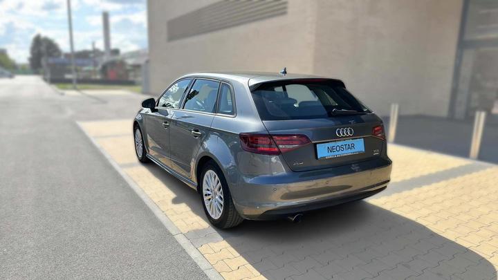 Audi A3 Sportback 1,6 TDI ultra Attraction