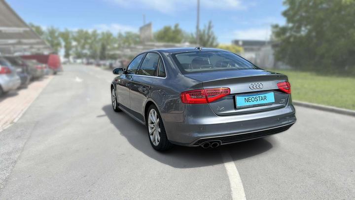 Audi A4 2,0 TDI Quattro S tronic