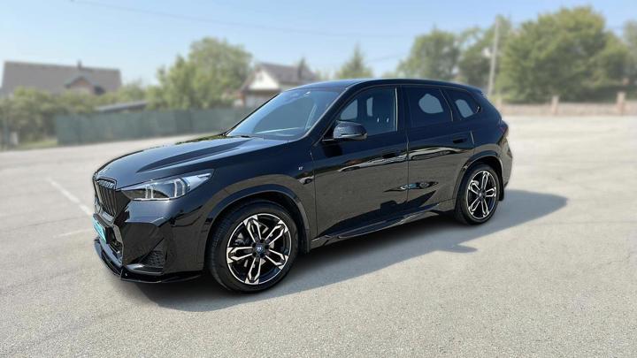 BMW iX1 xDrive30 M PERFORMANCE