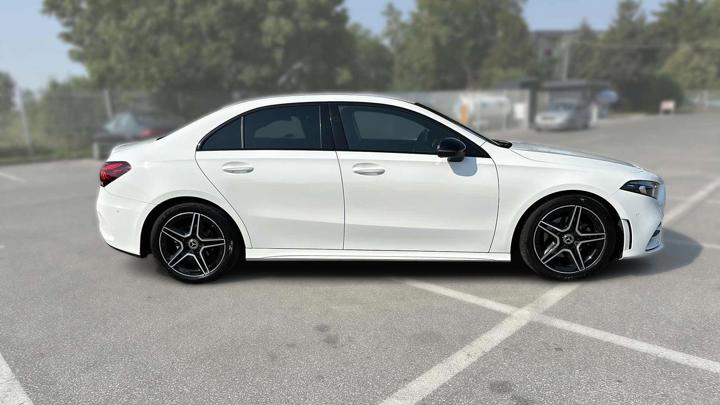 Mercedes-Benz A200d AMG Line