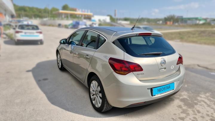 Opel Astra 1,6 16V Cosmo