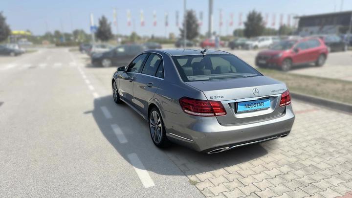 Mercedes-Benz Mercedes E 300 Bluetec Hybrid