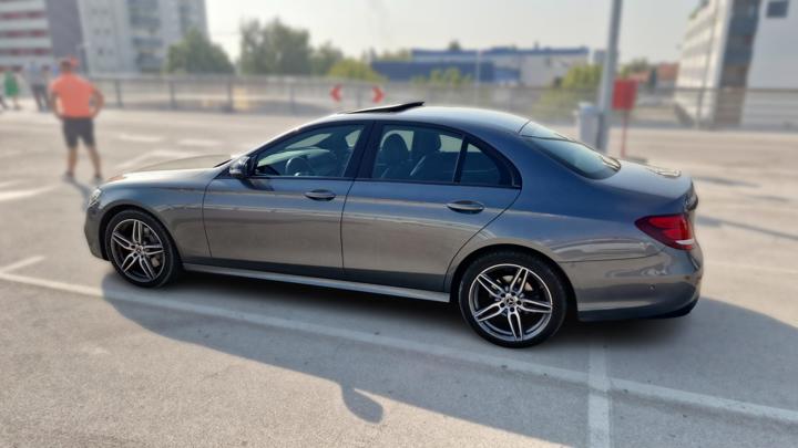 Mercedes-Benz Merceder E220 4 Matic