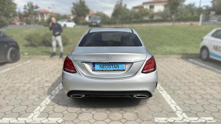 Mercedes-Benz C220 d AMG line