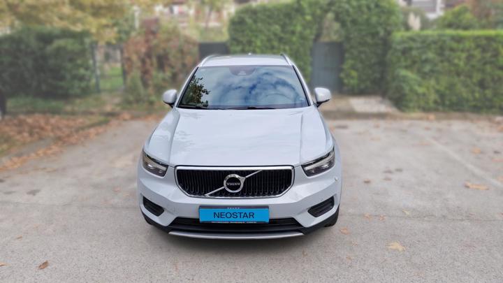 Volvo XC40 T3 MOMENTUM PRO