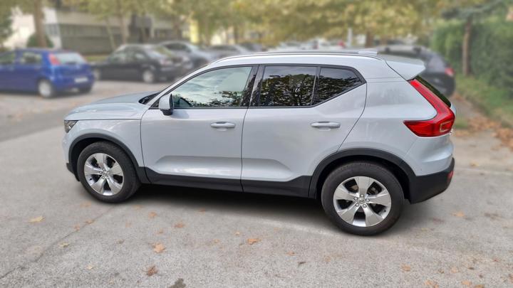 Volvo XC40 T3 MOMENTUM PRO