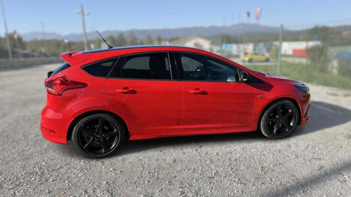 Ford Focus 2,0 TDCi ST Line Red&Black Edition