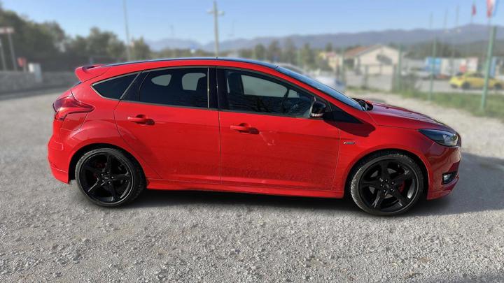 Ford Focus 2,0 TDCi ST Line Red&Black Edition