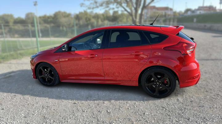 Ford Focus 2,0 TDCi ST Line Red&Black Edition