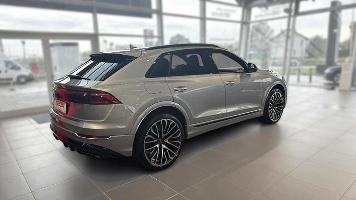 Audi Q8 55 TFSIe quattro tiptronic