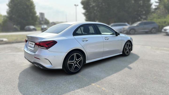 Rabljeni automobil na prodaju iz oglasa 92424 - Mercedes-Benz A-Klasa A Limuzina 200 d AMG Line Aut.