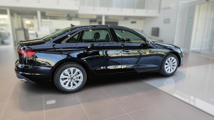 Audi A4 35 TDI S tr Edition10