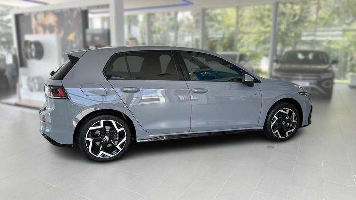 VW Golf VIII PA 1.5 eTSI DSG R-Line