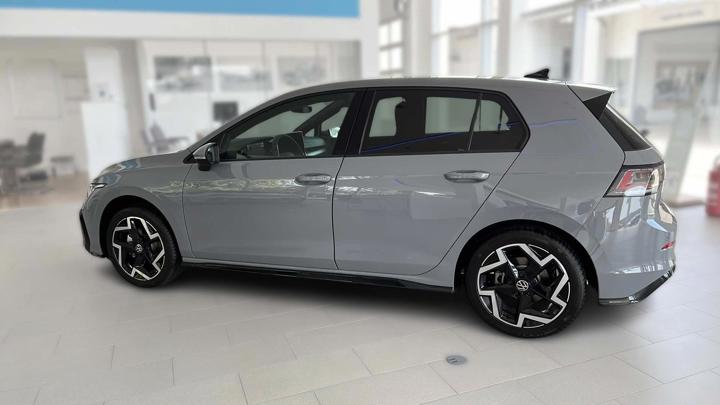 VW Golf VIII PA 1.5 eTSI DSG R-Line