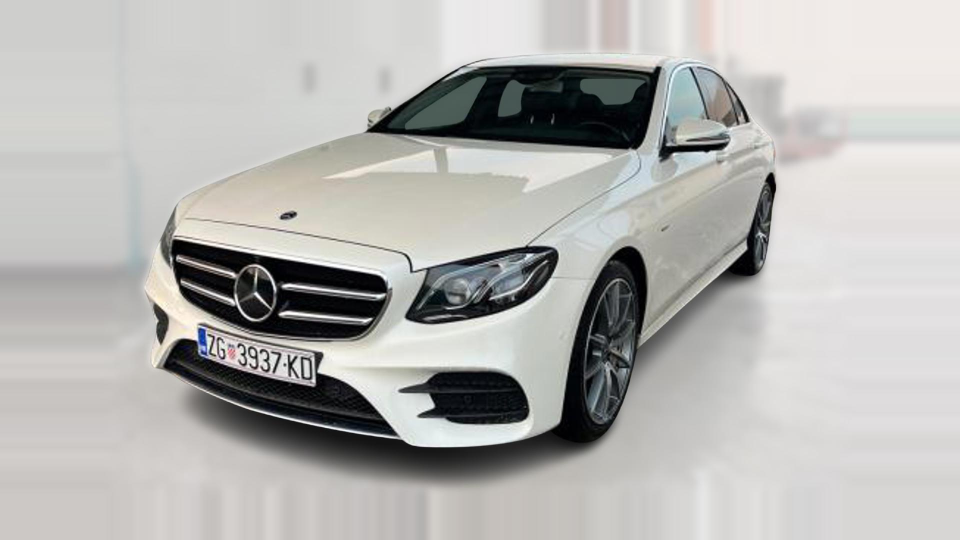 Rabljeni automobil na prodaju iz oglasa 95038 - Mercedes-Benz E-Klasa E 220 d AMG Line Aut.