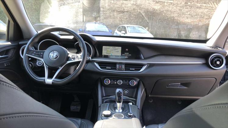 Alfa Romeo STELVIO LUSSO 2.2 180 KS