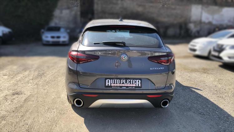 Alfa Romeo STELVIO LUSSO 2.2 180 KS