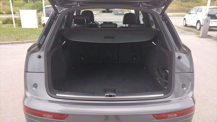 Audi Q5 quattro 40 TDI Sport S tronic