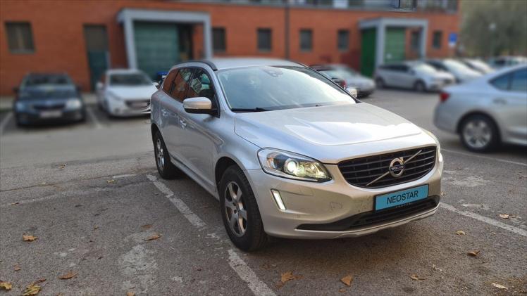 Volvo XC60 AWD D4 Momentum Geartronic