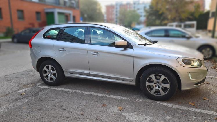 Volvo XC60 AWD D4 Momentum Geartronic