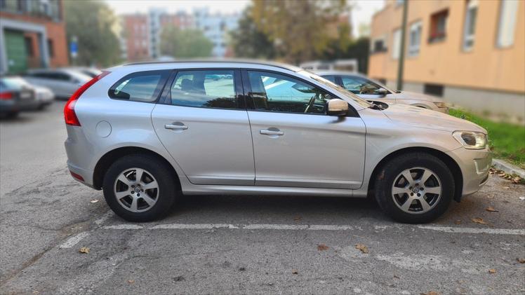 Volvo XC60 AWD D4 Momentum Geartronic