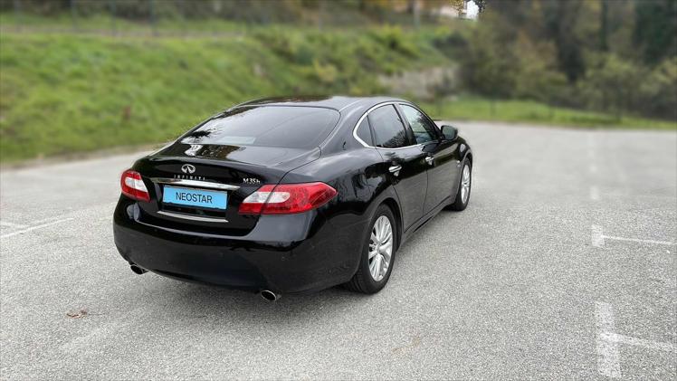 Infiniti M35h