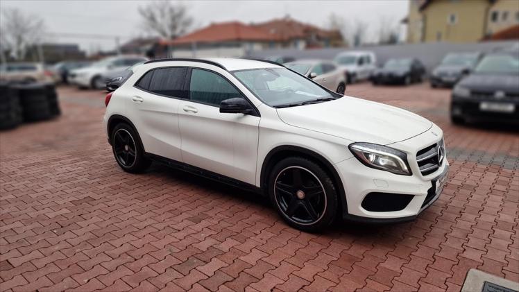 Mercedes-Benz GLA 180 d AMG Line