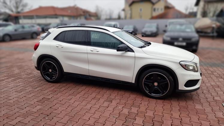 Mercedes-Benz GLA 180 d AMG Line