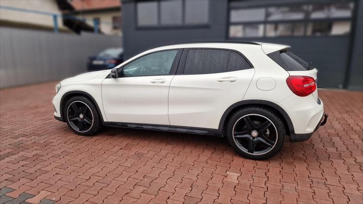 Mercedes-Benz GLA 180 d AMG Line