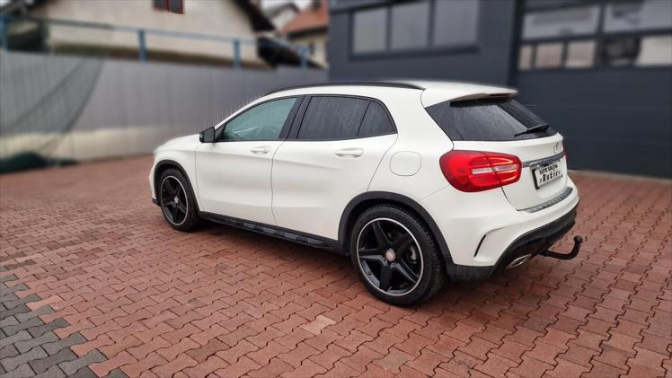 Mercedes-Benz GLA 180 d AMG Line