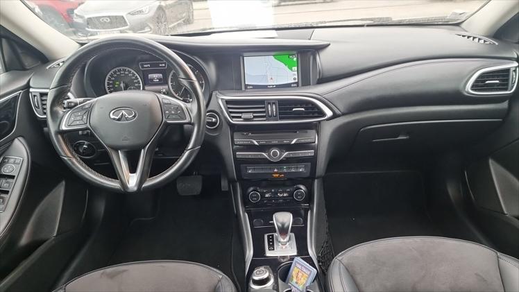 Infiniti Q30 2,2d Premium DCT