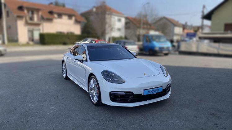 Porsche Panamera GTS PDK