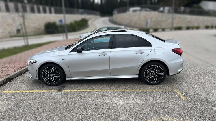 Mercedes-Benz A 250 e AMG Line Aut.