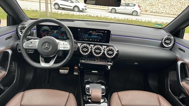 Mercedes-Benz A 250 e AMG Line Aut.