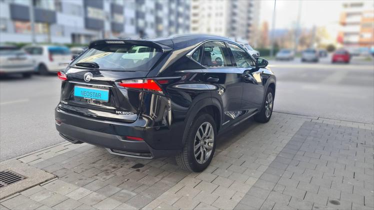 Lexus NX 300h 