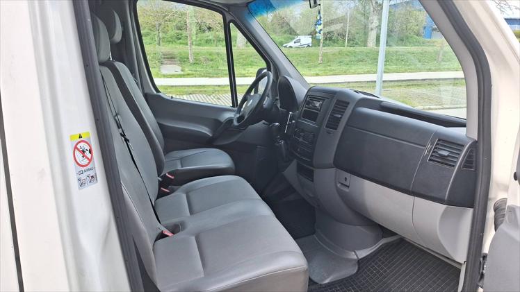 VW Crafter Furgon 35 2,5 TDI KMR