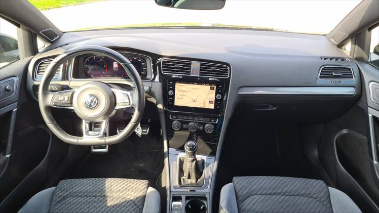 VW Golf 1,6 TDI BMT R-Line