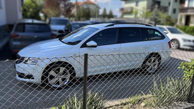 Škoda Octavia Combi 1,6 TDI Clever DSG 5 vrata