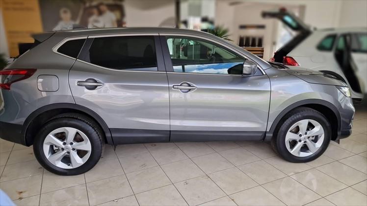 Nissan Qashqai 1,5 dCi N-Connecta