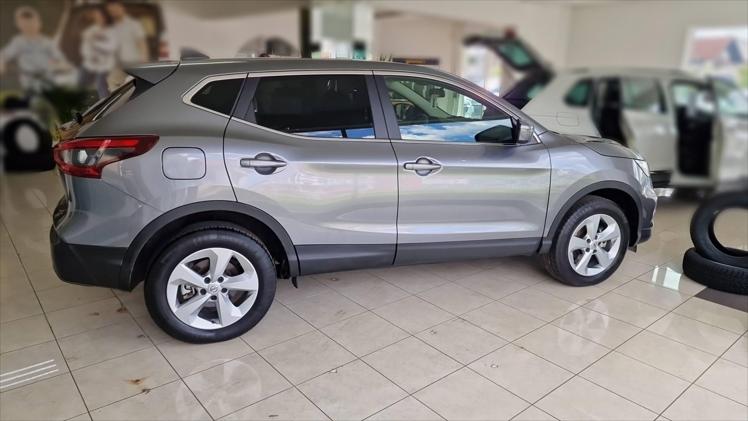 Nissan Qashqai 1,5 dCi N-Connecta