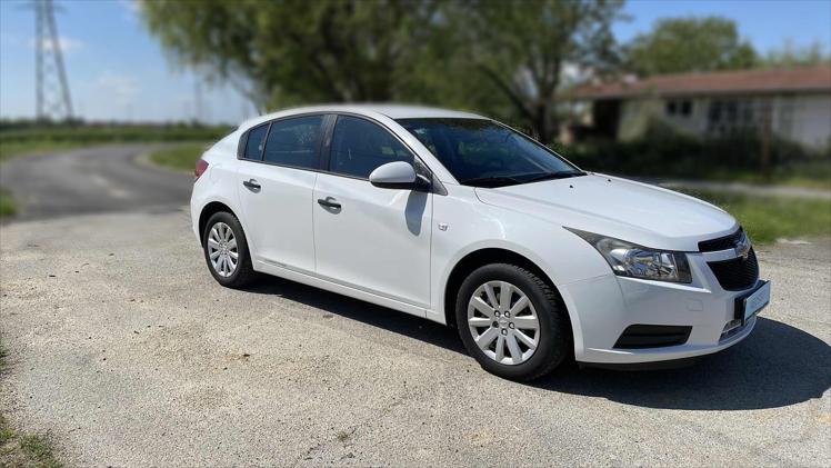 Chevrolet Cruze 1,6 LS+