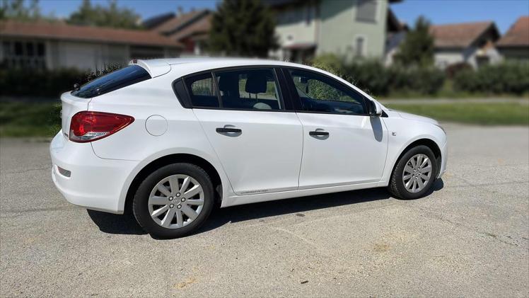 Chevrolet Cruze 1,6 LS+