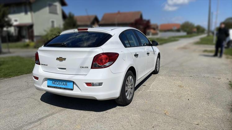 Chevrolet Cruze 1,6 LS+