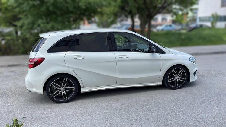 Mercedes-Benz B 180 d AMG Line